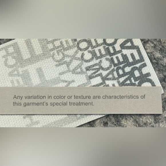 NWT Barefoot Dreams Soft CozyChic Reversible Scarf in Smokey Green Fog Gray, OS. - Picture 10 of 11